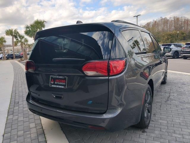 2020 Chrysler Pacifica Hybrid Red S