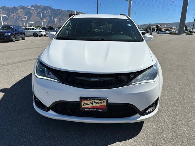 2020 Chrysler Pacifica Hybrid Touring L