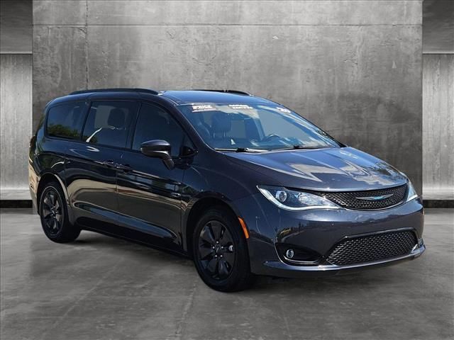 2020 Chrysler Pacifica Hybrid Touring L