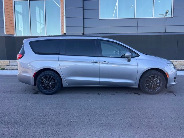 2020 Chrysler Pacifica Launch Edition