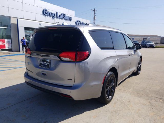 2020 Chrysler Pacifica Launch Edition