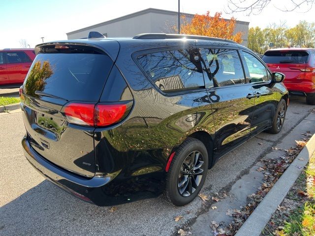 2020 Chrysler Pacifica Launch Edition