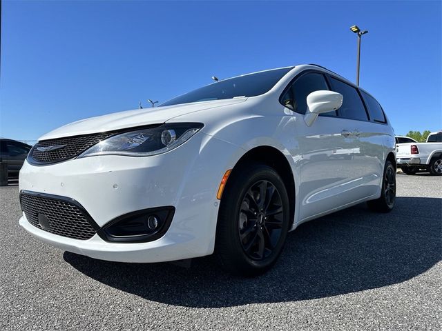 2020 Chrysler Pacifica Launch Edition