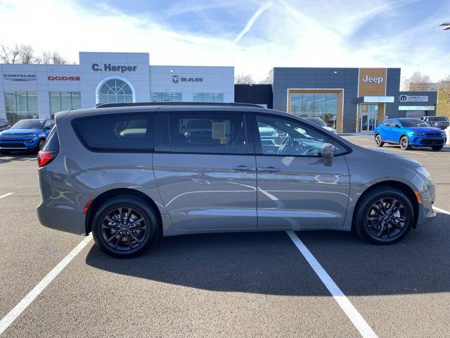 2020 Chrysler Pacifica Launch Edition