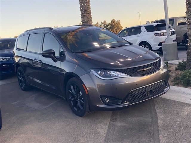 2020 Chrysler Pacifica Limited 35th Anniversary