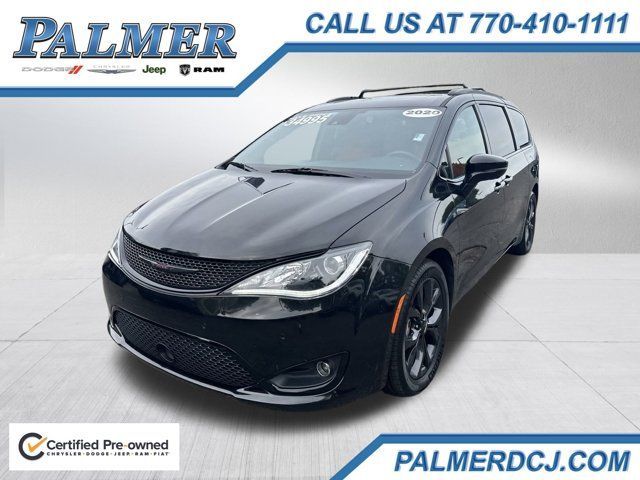 2020 Chrysler Pacifica Red S