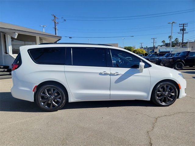 2020 Chrysler Pacifica Limited 35th Anniversary