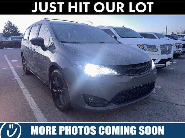 2020 Chrysler Pacifica Red S