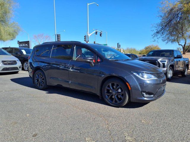 2020 Chrysler Pacifica Red S