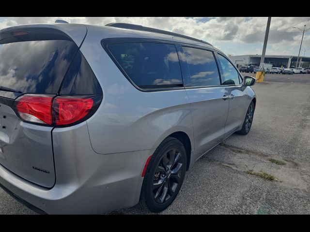 2020 Chrysler Pacifica Red S