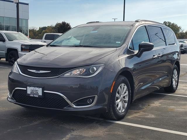 2020 Chrysler Pacifica Touring