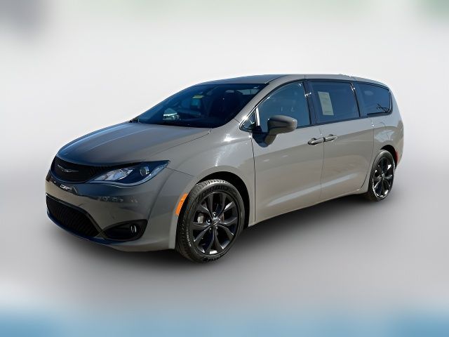 2020 Chrysler Pacifica Touring