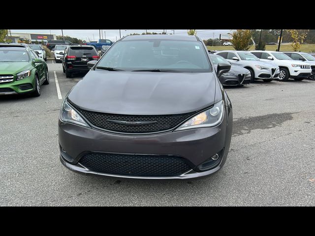 2020 Chrysler Pacifica Touring