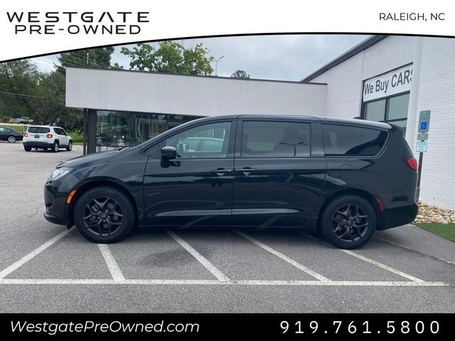 2020 Chrysler Pacifica Touring