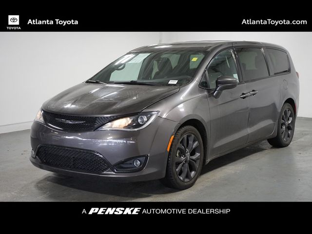 2020 Chrysler Pacifica Touring