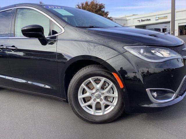 2020 Chrysler Pacifica Touring