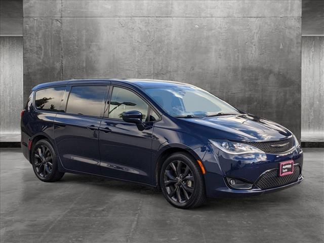 2020 Chrysler Pacifica Touring