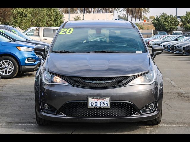 2020 Chrysler Pacifica Touring