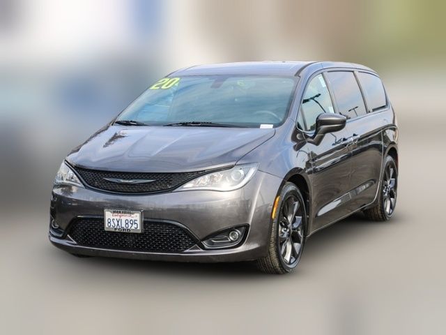 2020 Chrysler Pacifica Touring