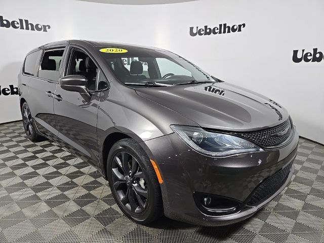 2020 Chrysler Pacifica Touring