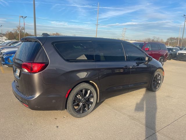 2020 Chrysler Pacifica Touring