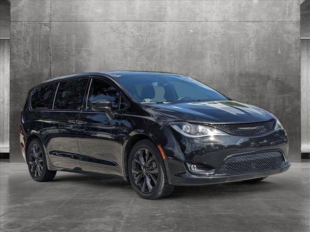 2020 Chrysler Pacifica Touring