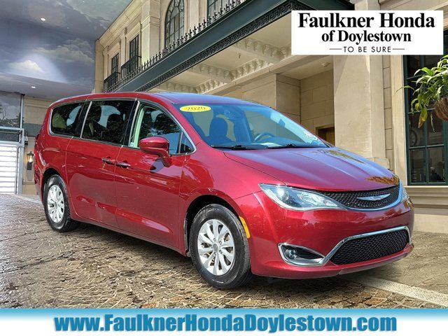 2020 Chrysler Pacifica Touring