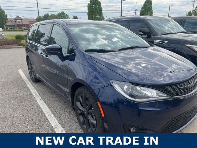 2020 Chrysler Pacifica Touring