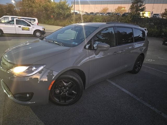 2020 Chrysler Pacifica Touring