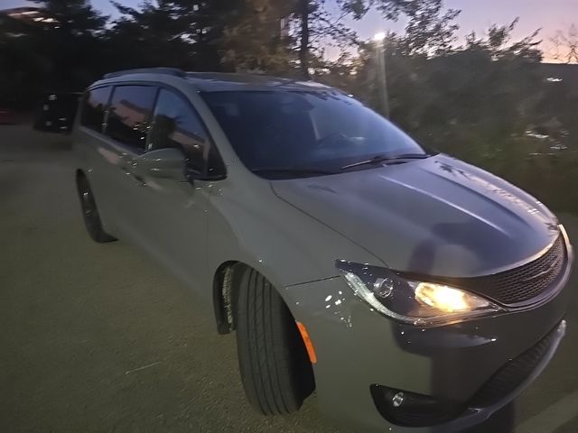 2020 Chrysler Pacifica Touring