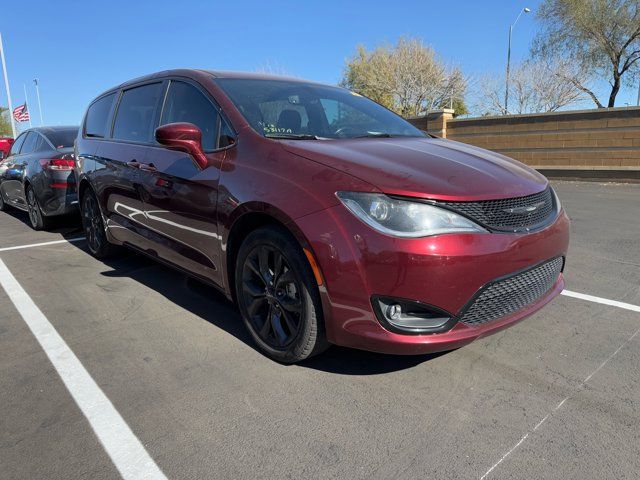 2020 Chrysler Pacifica Touring