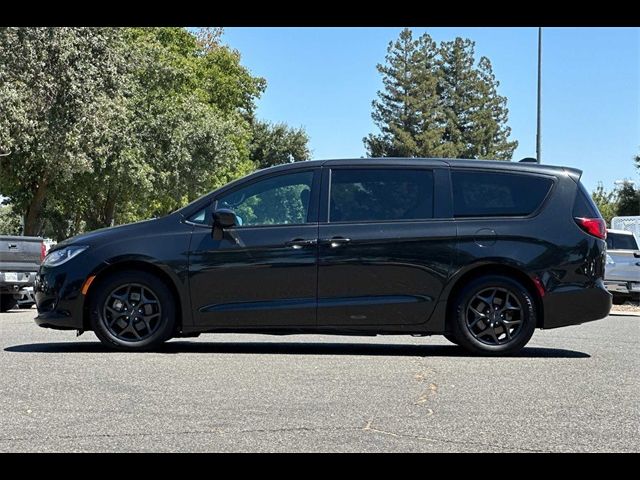 2020 Chrysler Pacifica Touring