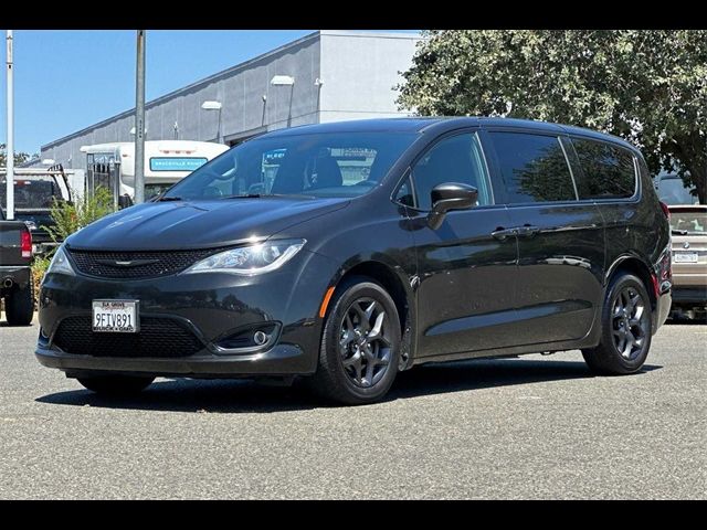 2020 Chrysler Pacifica Touring