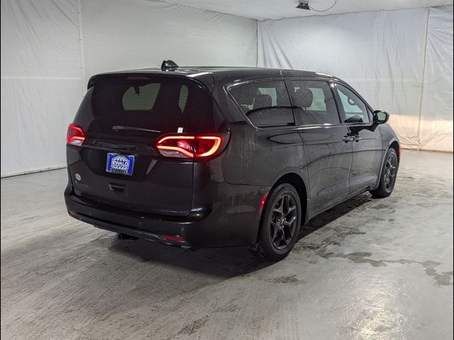 2020 Chrysler Pacifica Touring