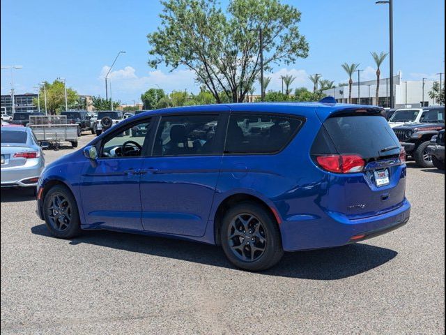 2020 Chrysler Pacifica Touring