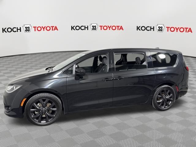 2020 Chrysler Pacifica Touring