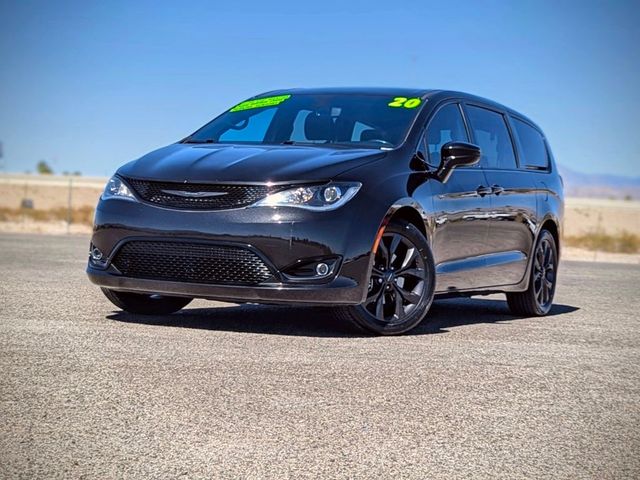 2020 Chrysler Pacifica Touring