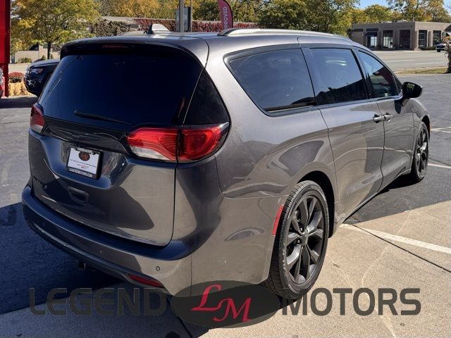 2020 Chrysler Pacifica Touring