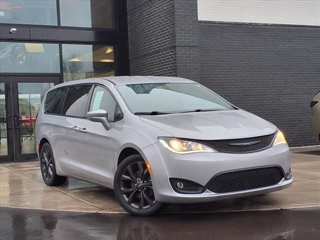 2020 Chrysler Pacifica Touring