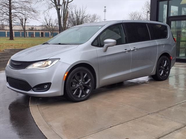 2020 Chrysler Pacifica Touring