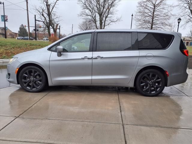 2020 Chrysler Pacifica Touring