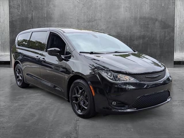 2020 Chrysler Pacifica Touring