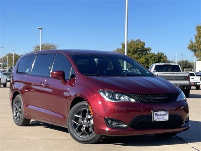 2020 Chrysler Pacifica Touring