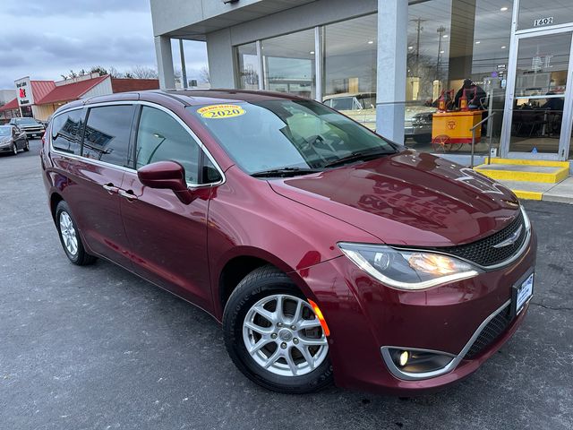 2020 Chrysler Pacifica Touring