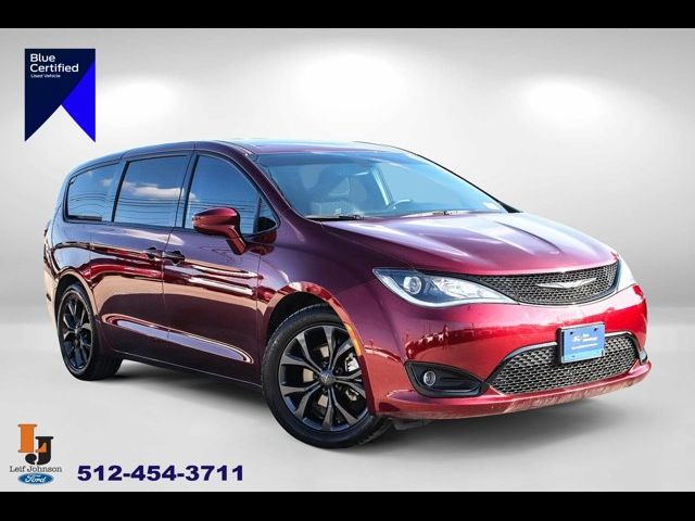 2020 Chrysler Pacifica Touring