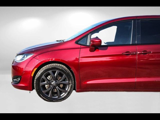 2020 Chrysler Pacifica Touring