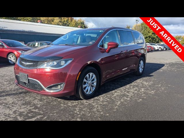 2020 Chrysler Pacifica Touring