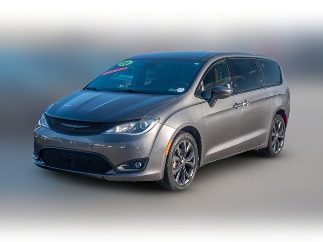 2020 Chrysler Pacifica Touring