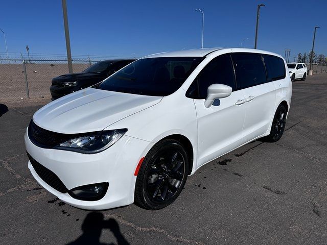 2020 Chrysler Pacifica Touring