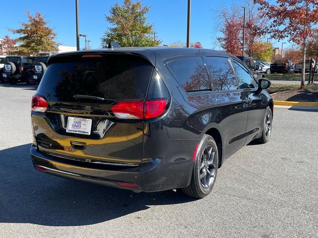 2020 Chrysler Pacifica Touring